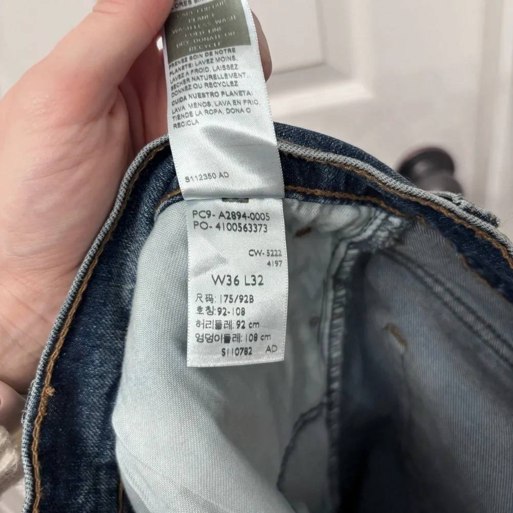 Medium Wash Loose Jeans | Levi’s Signature W36 L32 - Picture 9 of 13